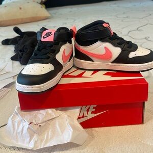 Nike court borough mid 2 toddler 7C